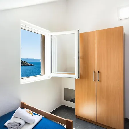 Amazing In With Wifi Apartment Milna (Brac)